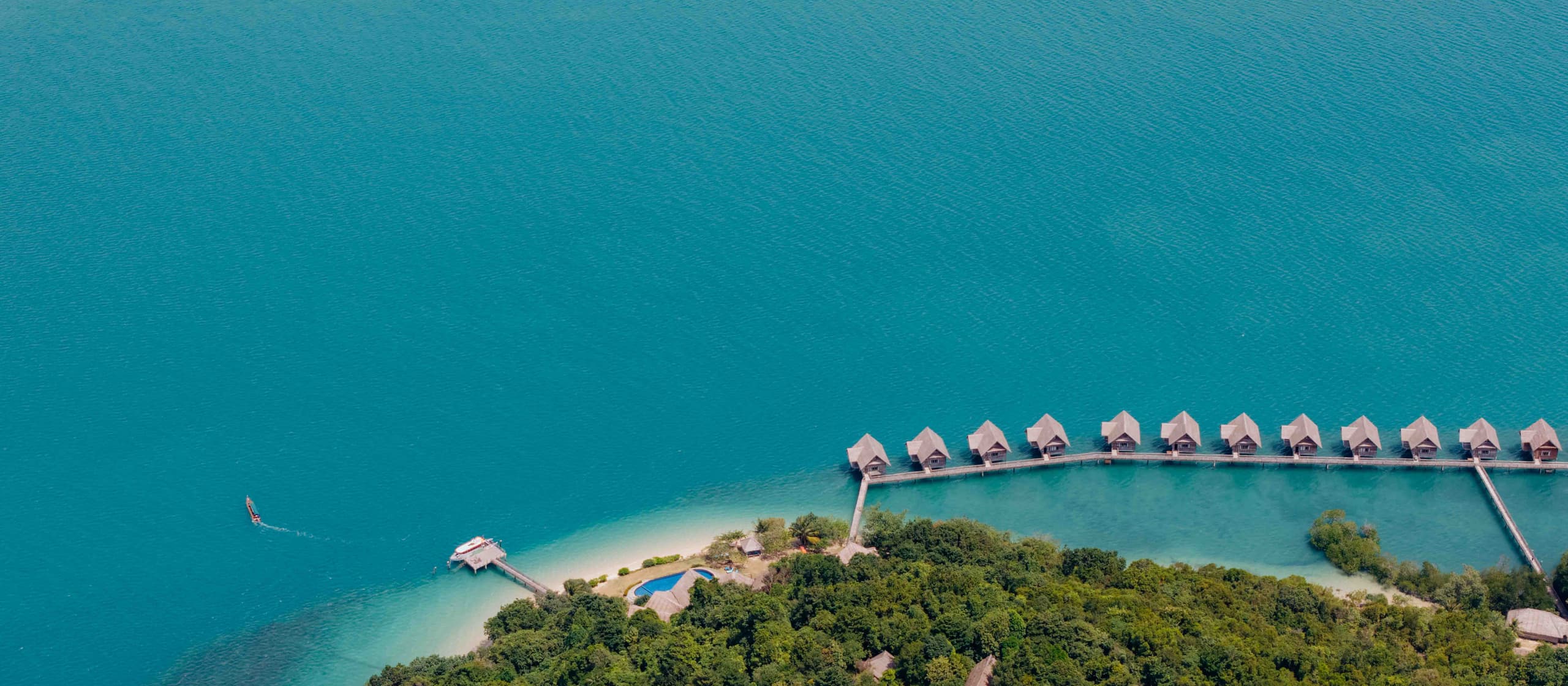 Overwater villas at Telunas Private Island