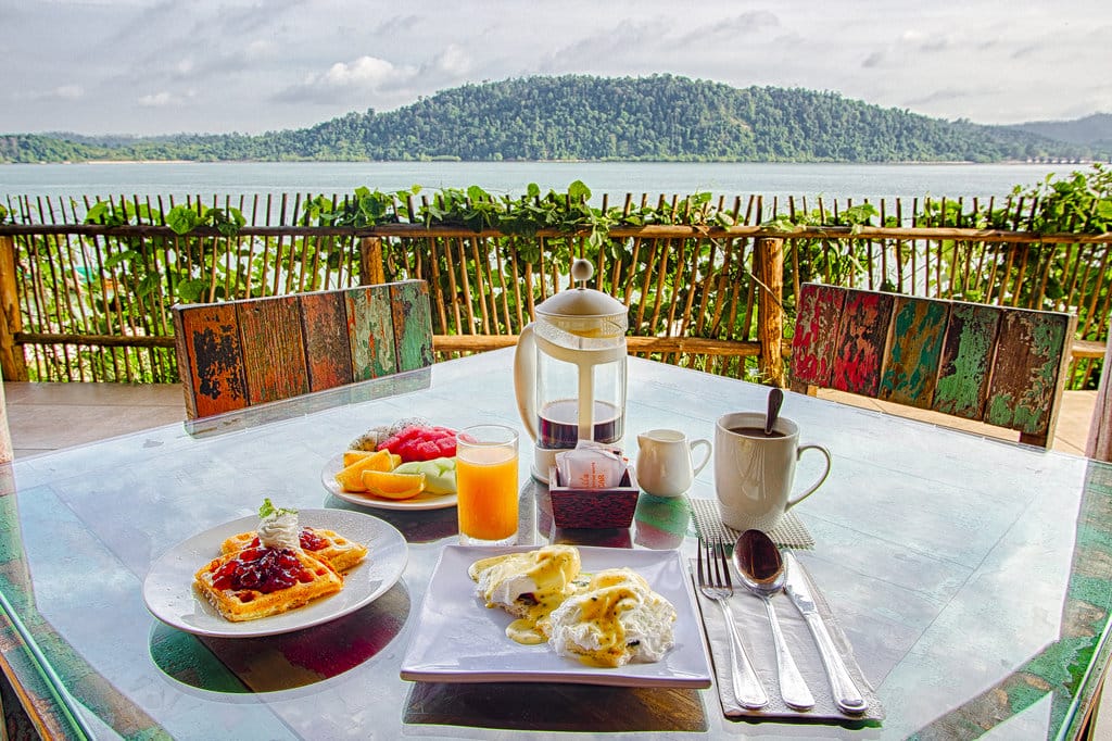 telunas rsz_44957772864_breakfast-with-view